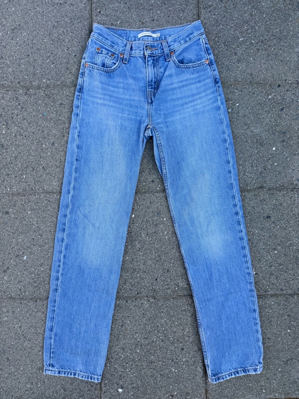 Levi’s Low Pro Straight Jeans • Sz 23